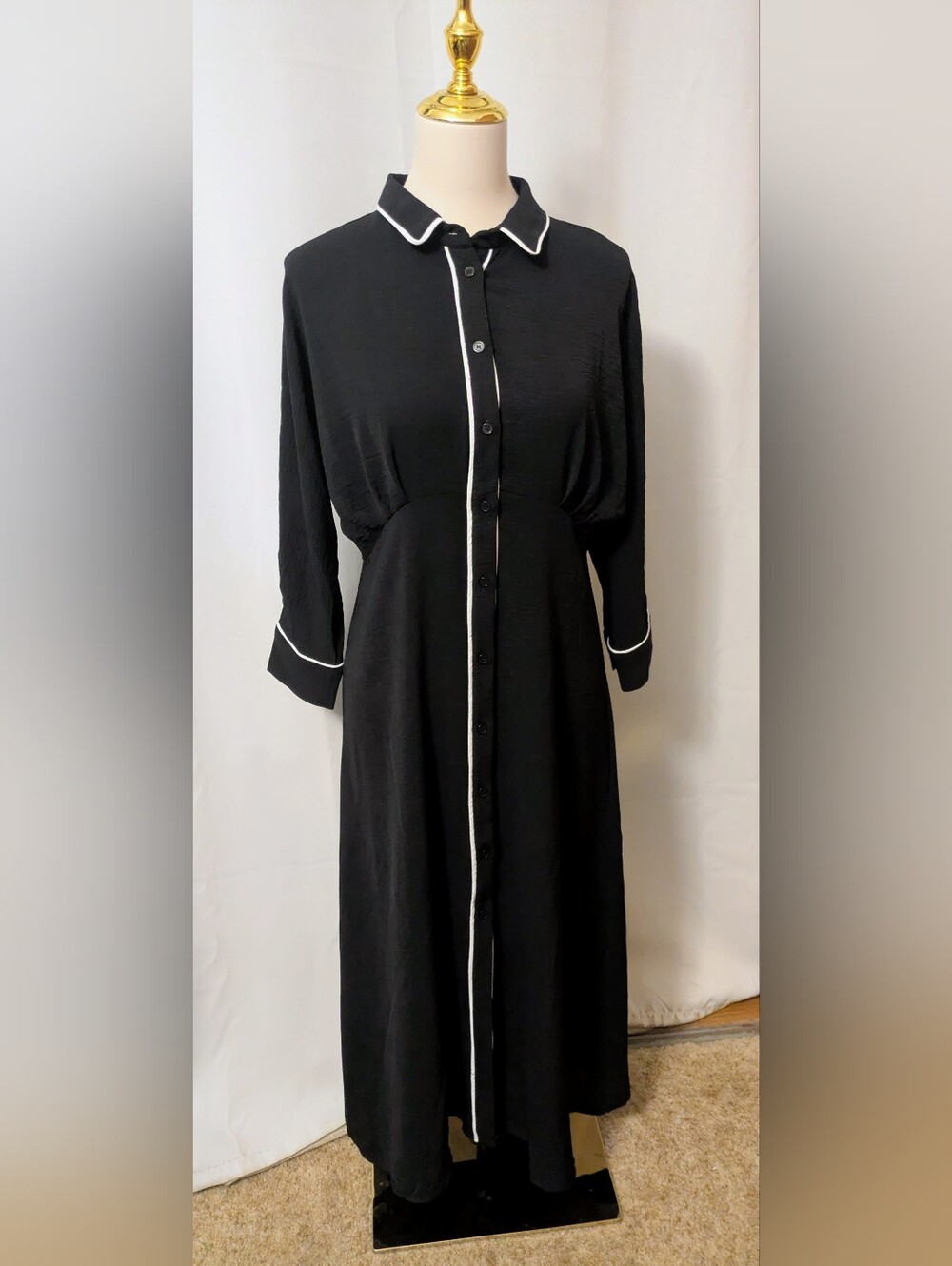 Halogen Black Long-Sleeve Button-Front Maxi Dress with White Trim